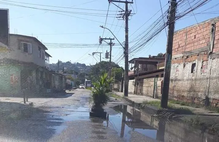 'Tinha uma 'árvore' no meio do caminho'