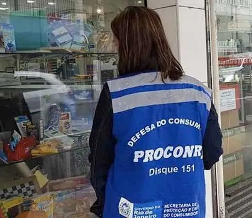 Dois estabelecimentos não tinham alvará de funcionamento