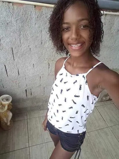 Raiane foi vista saindo de casa de madrugada, na última quarta-feira