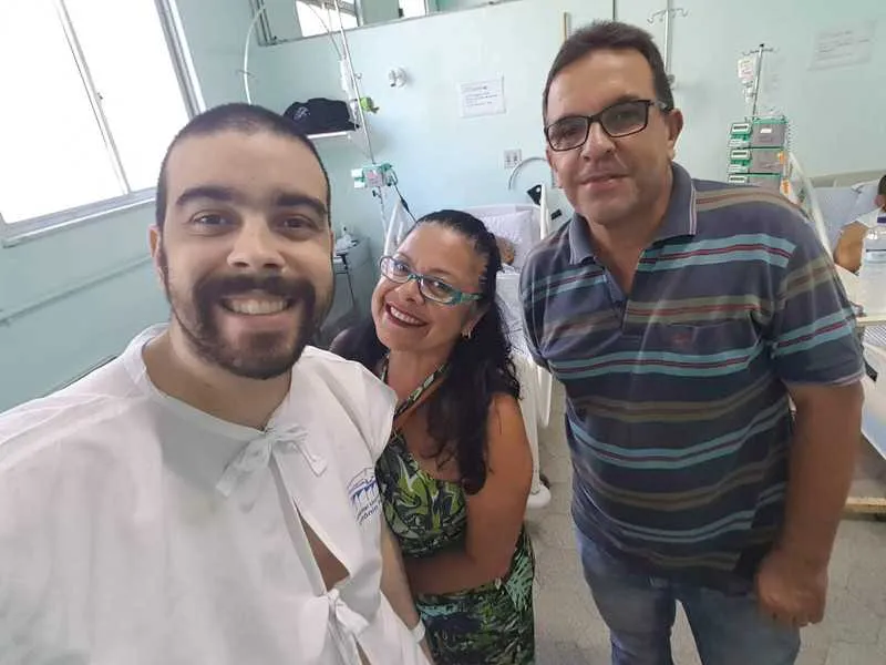 Imagem ilustrativa da imagem Jovem gonçalense com leucemia faz campanha para doação de sangue no HUAP