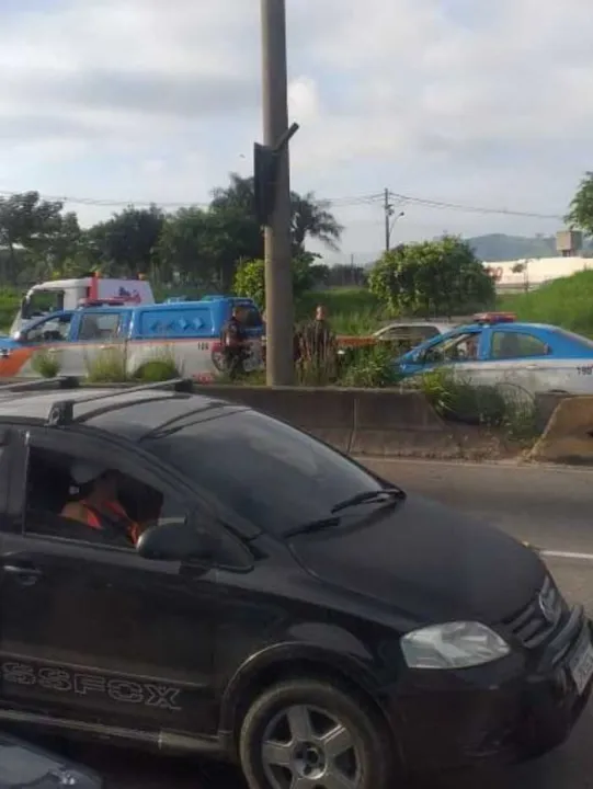 Imagem ilustrativa da imagem Homem é baleado na cabeça na Avenida Brasil neste domingo (5)