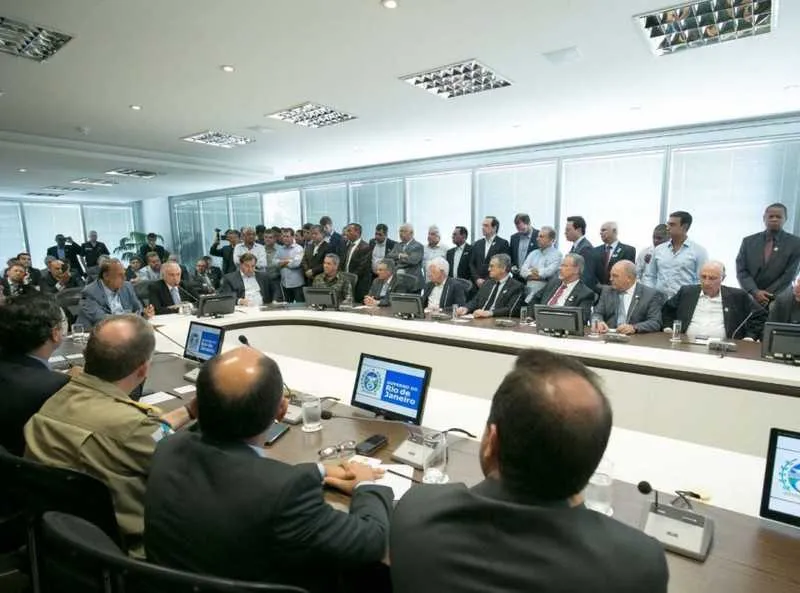 A nova lei de licitações que está sendo discutida pode tornar o superfaturamento um crime