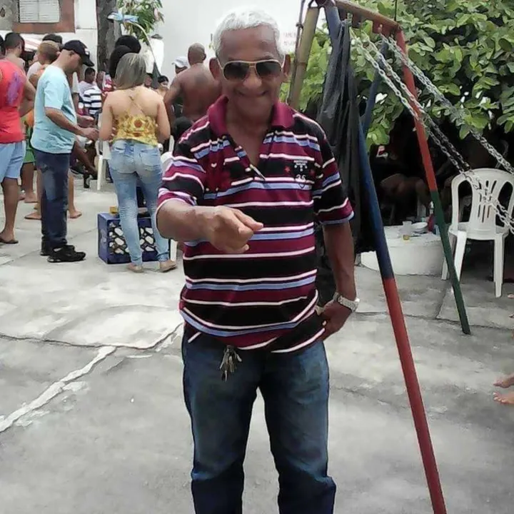 >> Edson Sapatino era locutor oficial da escola Porto da Pedra