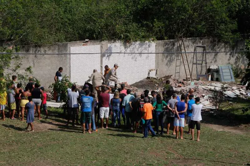 Jovem foi contratado para fazer serviços no local