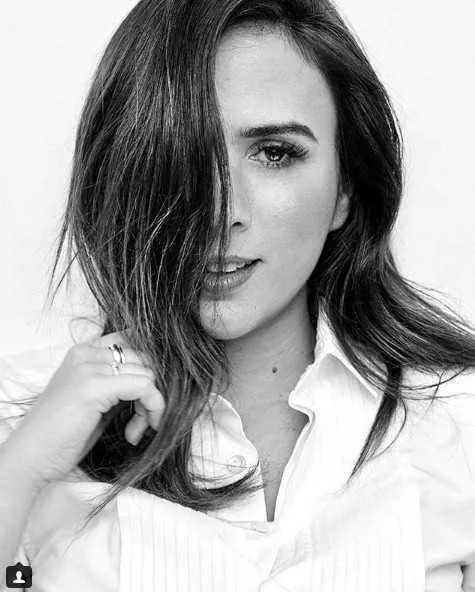A atriz Tatá Werneck está fazendo um apelo nas redes sociais para alguém adotar uma cadela que por maldade humana, ficou sem os dois olhos. Fãs elogiaram a atitude da artista.