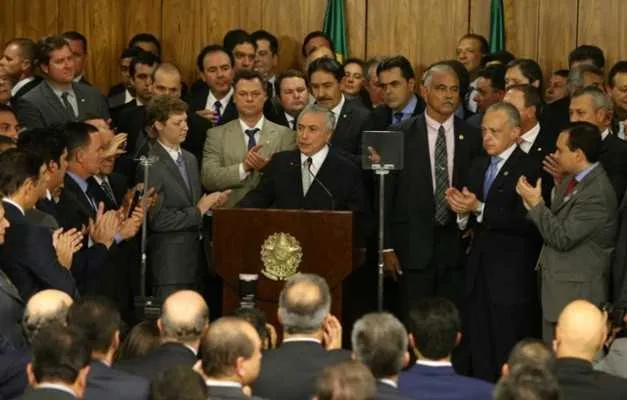O presidente Temer deu posse ontem aos novos ministros, em cerimônia no Palácio do Planalto