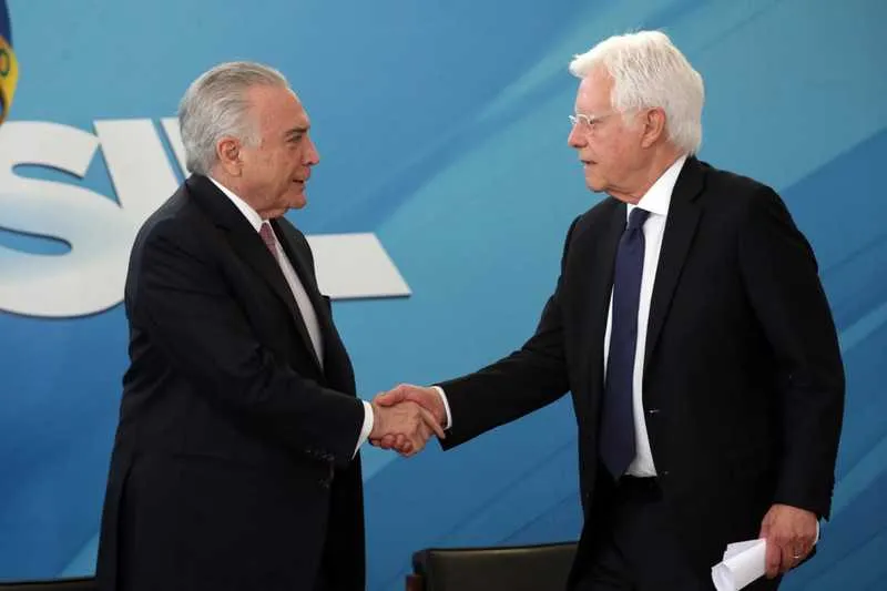 Mandados de prisão contra os dois políticos foram expedidos pelo juiz Marcelo Bretas