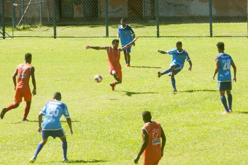 Imagem ilustrativa da imagem Canto do Rio vence Bela Vista em clássico niteroiense