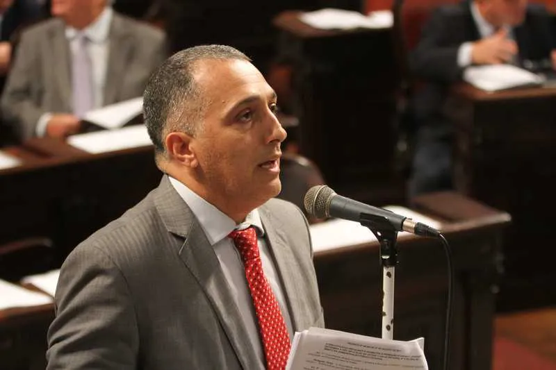 PL 76/19 do deputado Carlos Macedo (PRB) foi aprovada hoje em discussão única 