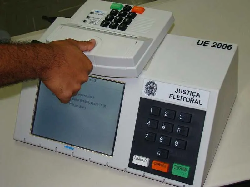 Tempo maior de espera pode ser ocasionado pela implantação parcial da biometria