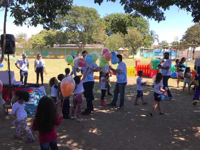 Ação em comemoração ao dia do voluntário 
