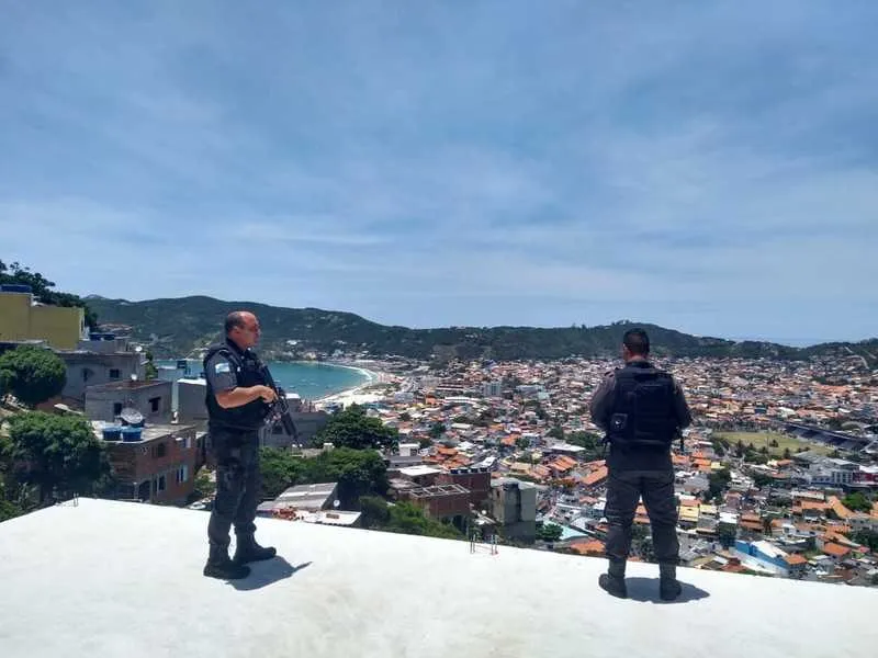 A ação durou 12 horas e contou com 60 agentes.