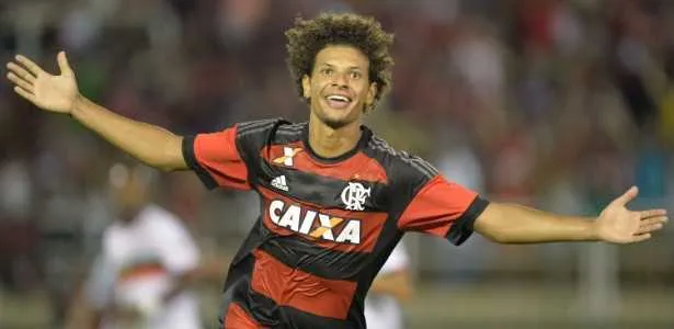 Imagem ilustrativa da imagem Rubro-negro vence Sport e diminui vantagem para o líder Palmeiras