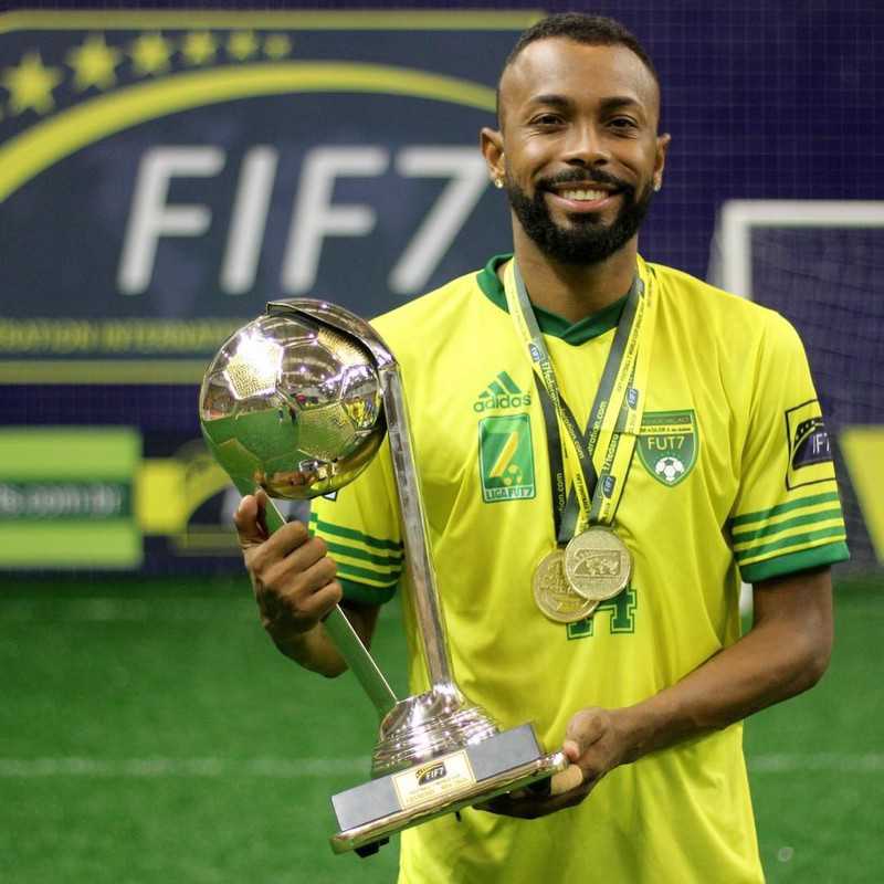 Eleito melhor jogador de futebol 7 do mundo na temporada 2018