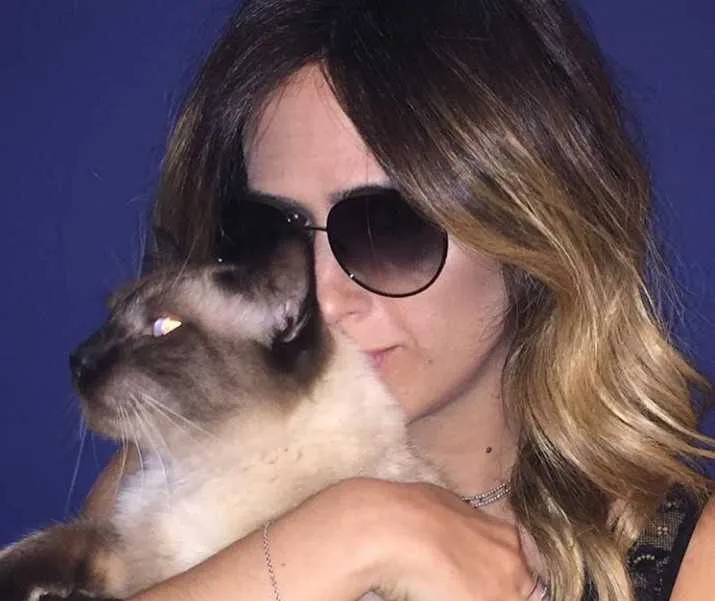 Atriz respondeu à leitora no Instagram sobre convivência entre gestantes e felinos