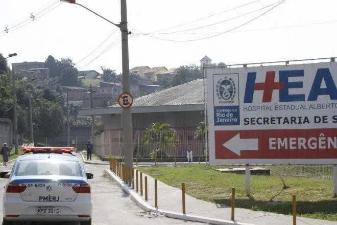 Vítima foi encaminhada para o Hospital Estadual Alberto Torres