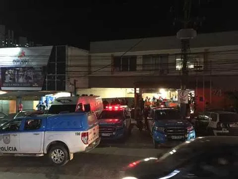 Imagem ilustrativa da imagem Nove presos em operação de retirada de barricadas pela PM na Caroba