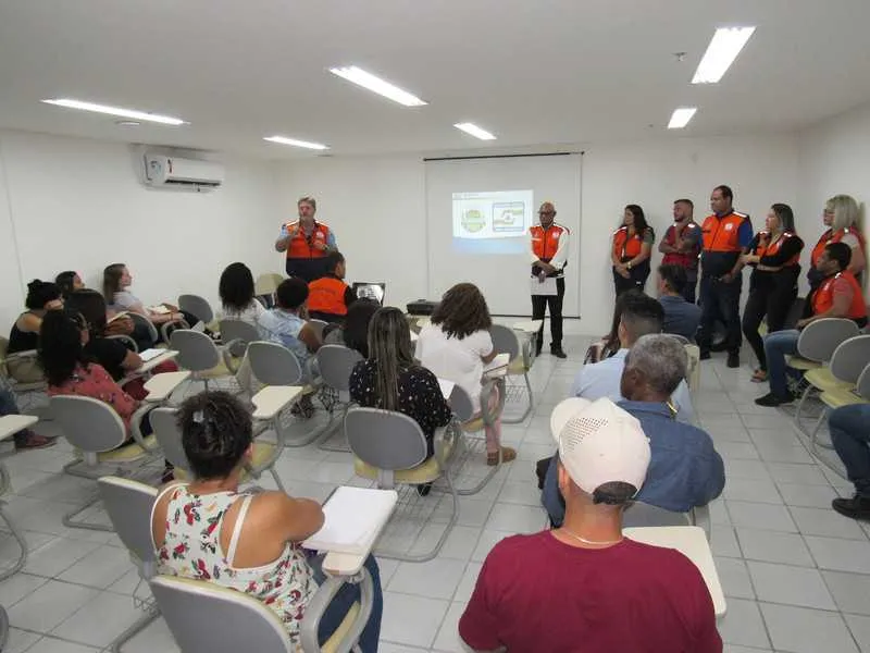  Mais de 50 pessoas se inscreveram para o curso de voluntários da Defesa Civil de São Gonçalo