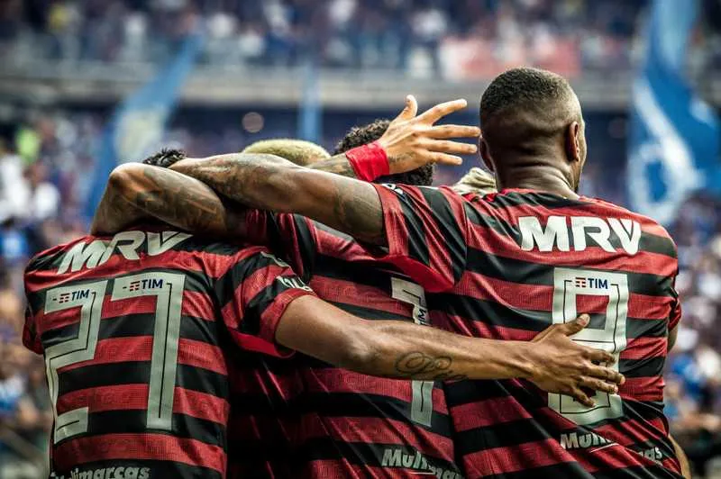 Clube mantém a liderança isolada, com 45 pontos