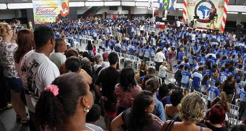 Escolas públicas e particulares deverão aderir ao programa