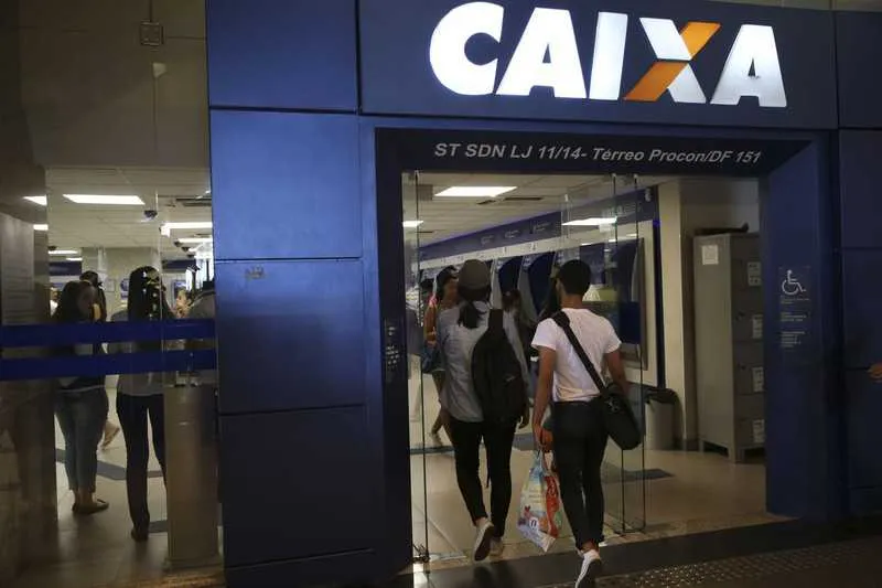 Terão direito os nascidos em maio, junho, julho e agosto