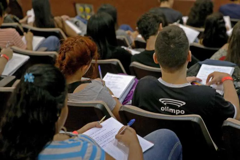Oportunidades são para todos os níveis de escolaridade
