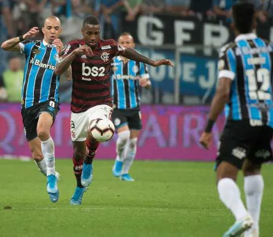 VAR teve atuação decisiva na partida