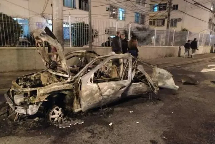 Vítima teria sido arremessada à calçada