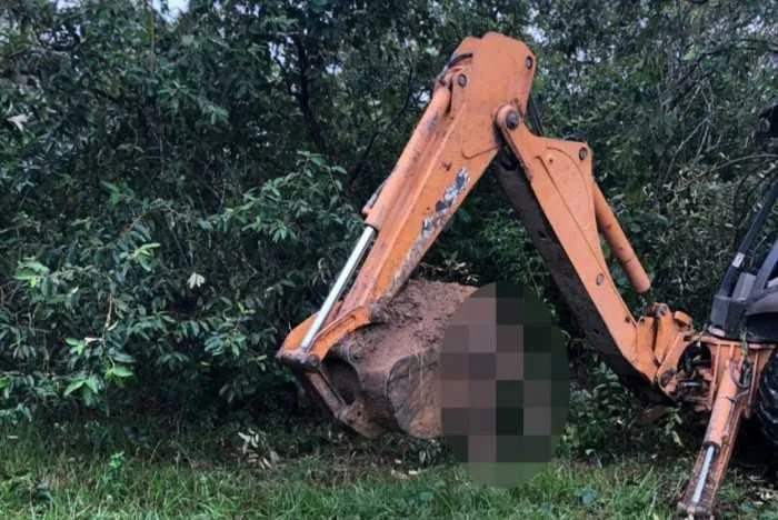 Até o início da noite de ontem foram encontrados 14 corpos, além de vestígios de outros cadáveres