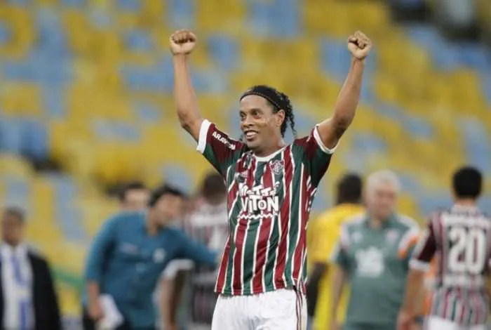 Ronaldinho jogou pelo Fluminense em 2015 