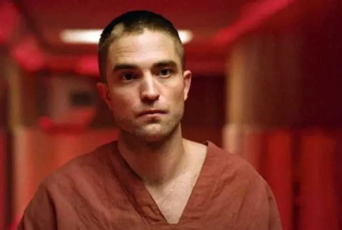 Robert Pattinson atuou em Crepúsculo