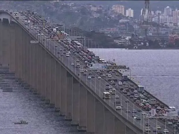Tempo de travessia no sentido Rio da ponte é de 20 minutos