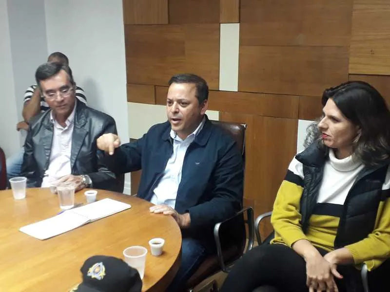 Ao todo serão 100 policiais e 17 viaturas 