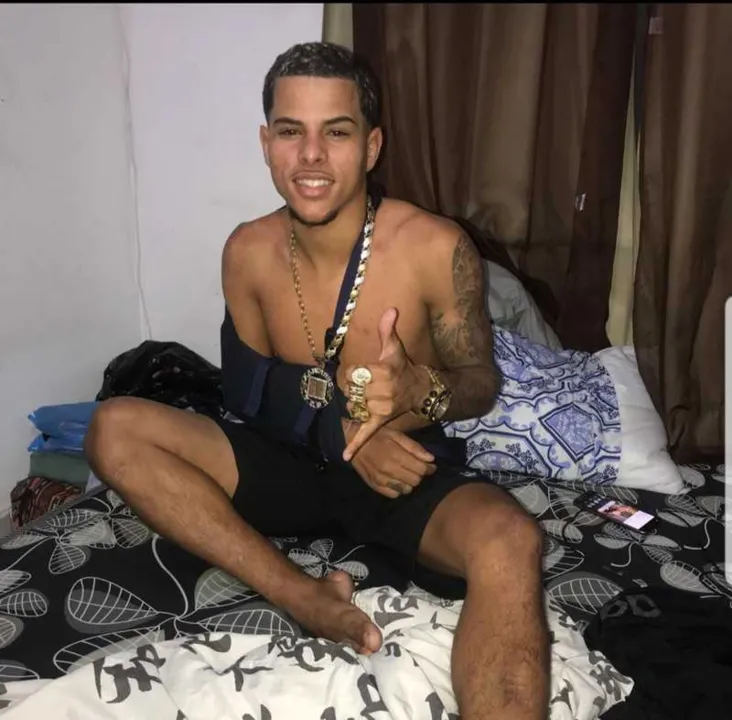 Xandinho, que gosta de aparecer na redes sociais, estará "sumido" desde o dia em que foi baleado