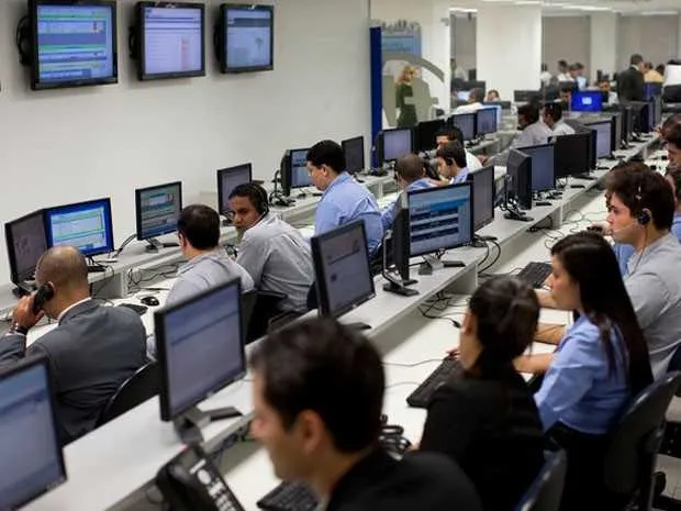 Há vagas de operador de call center para pessoas com deficiência ou reabilitados do INSS