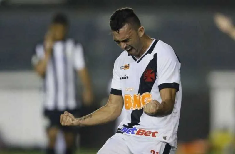 Jogador fala sobre como o clube está evoluindo na competição 