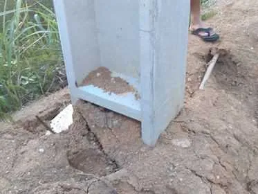 O poste foi trocado em agosto deste ano e voltou a dar problema 