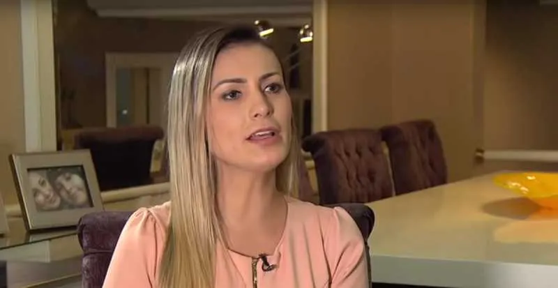 Andressa classificou o modo de vida antes da conversão como 'vergonhoso'
