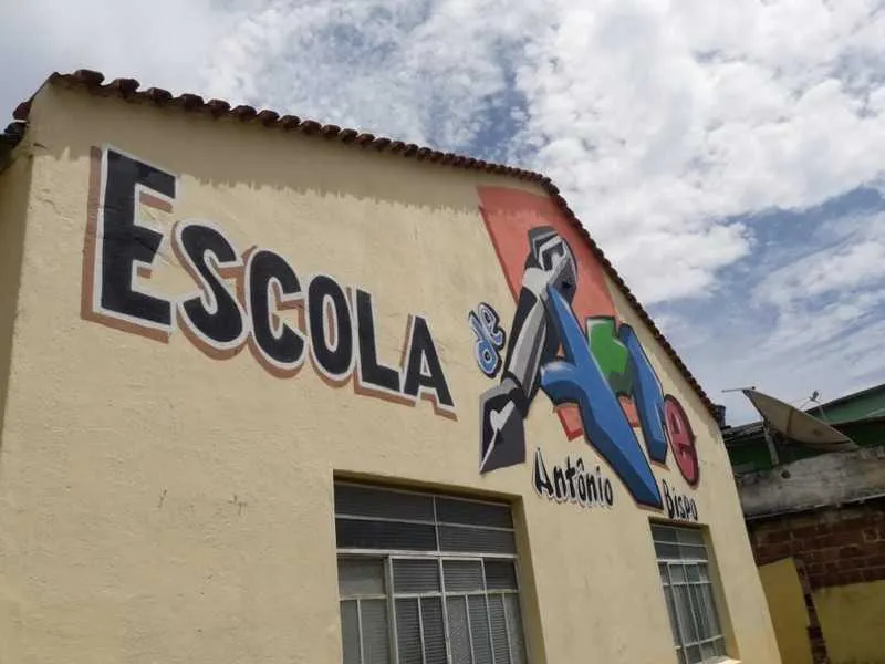 Os selecionados participarão de uma aula oferecida pelos instrutores de música e teatro na Escola de Arte Antônio Bispo