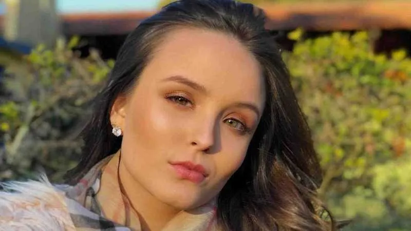 Ela tomou a decisão após 'xixi' no palco