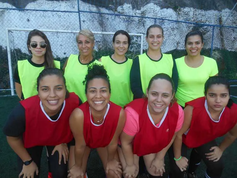 Formado em São Gonçalo, o grupo tem 28 jogadoras