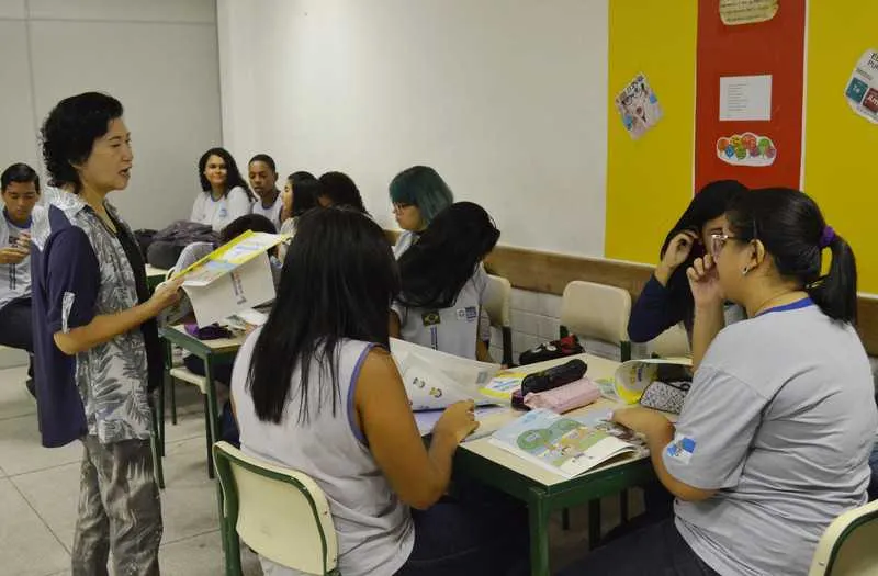 Alunos de mais duas escolas da capital terão ensino do idioma