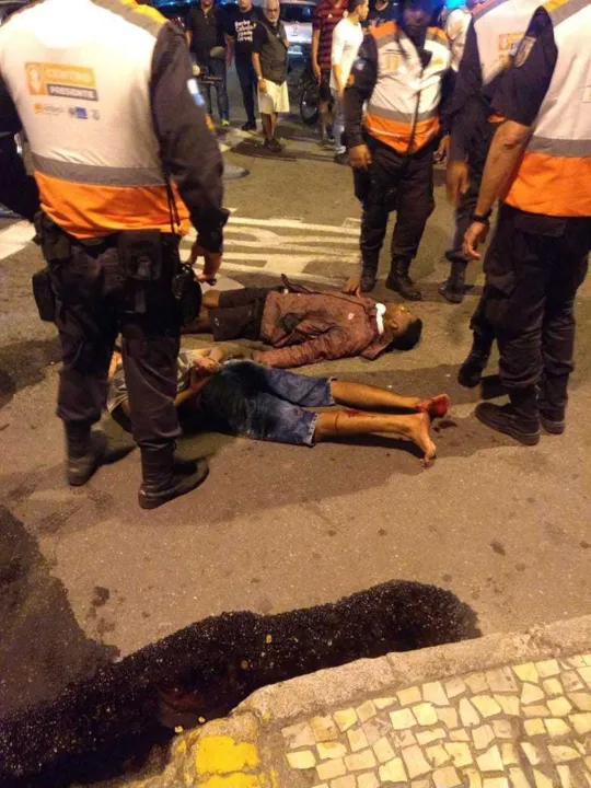 Imagem ilustrativa da imagem Vídeo mostra momento em que criminosos são mortos após tentativa de assalto próximo ao Plaza Shopping