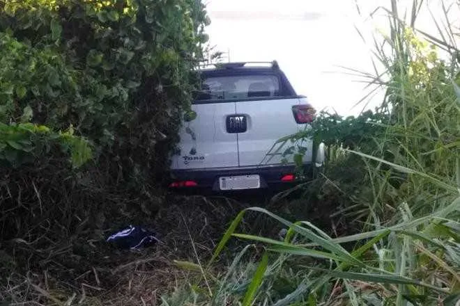Assassino tentou jogar carro de vítima na lagoa 