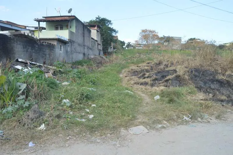 Rua Projetada é retrato do descaso do governo com moradores