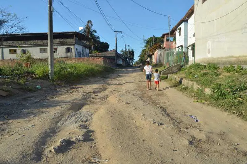 Rua está sem pavimentação há anos