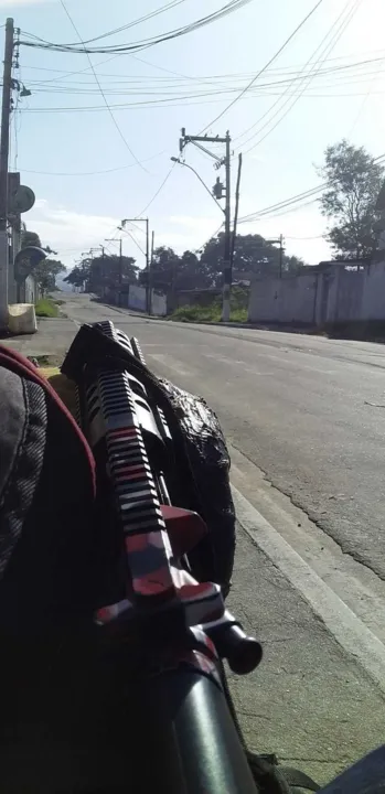 Traficantes do TCP seguem exibindo armas nas redes sociais