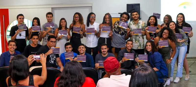 Jovens de Niterói e São Gonçalo criaram uma série de aplicativos de resolução de problemas básicos