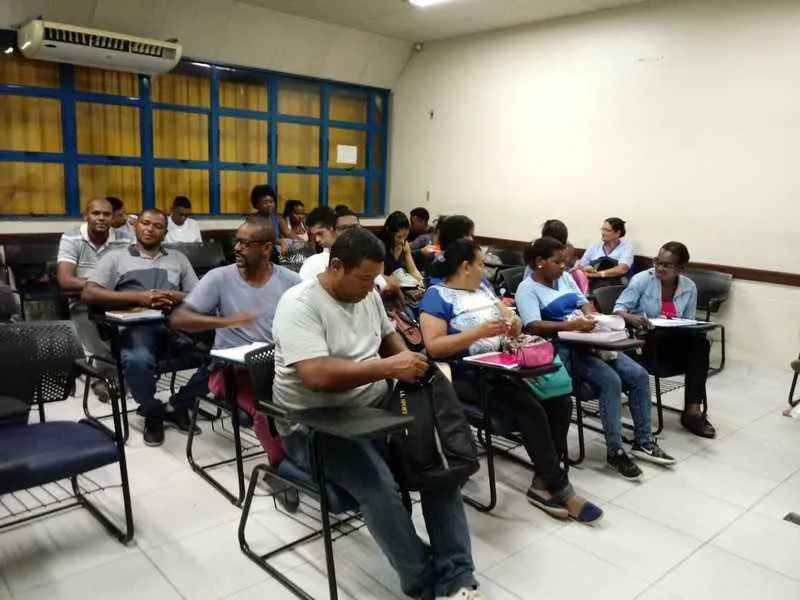 Os interessados devem ter 15 anos completos ou mais e apresentar documentação