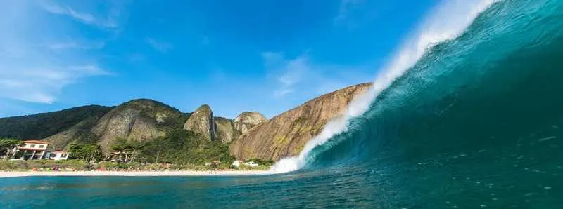 A competição segue o formato das etapas do circuito mundial de surf